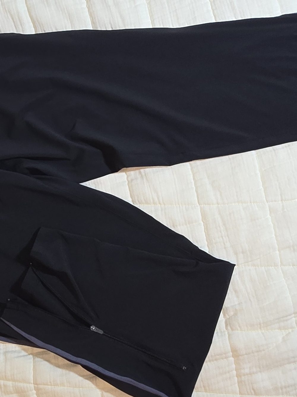 Nike Dri Fit Black Zippered Athletic Joggers EUC
